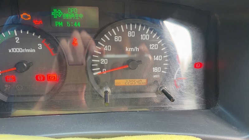 8トンダンプ車 いすゞ 神戸渡し 走行距離 220540km 初年度登録 2017年式 LPG-FTR90S2 最大積載量7500kg 内装外装綺麗め 中古建設機械 写真4（株式会社広建機）