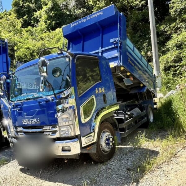 8トンダンプ車 いすゞ 神戸渡し 走行距離 220540km 初年度登録 2017年式 LPG-FTR90S2 最大積載量7500kg 内装外装綺麗め 中古建設機械 写真5（株式会社広建機）