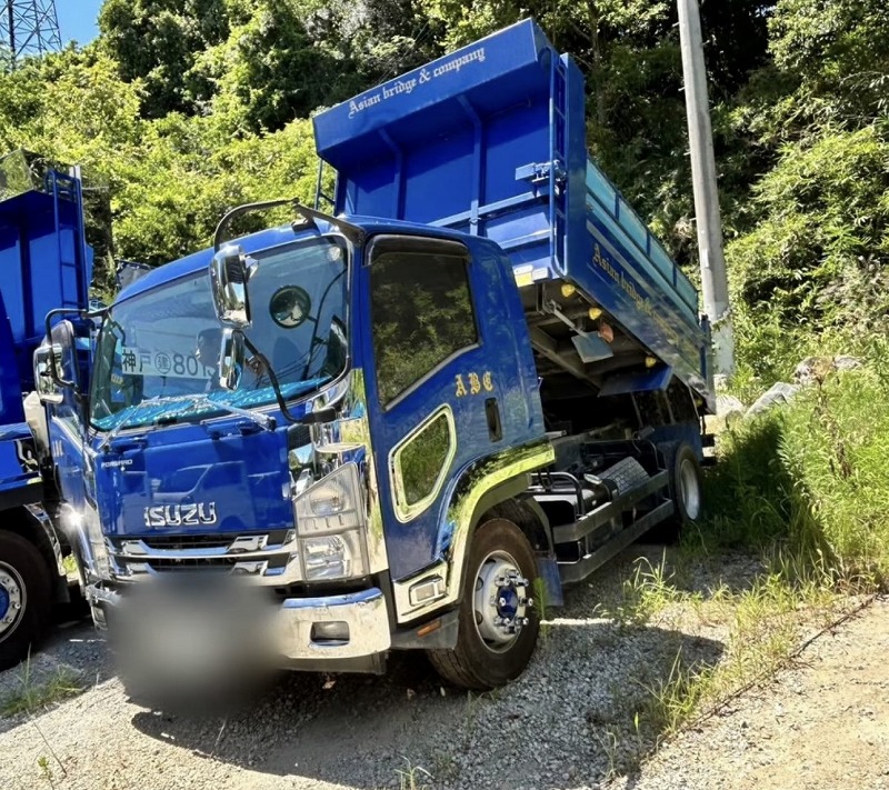 8トンダンプ車 いすゞ 神戸渡し 走行距離 220540km 初年度登録 2017年式 LPG-FTR90S2 最大積載量7500kg 内装外装綺麗め 中古建設機械 写真1（株式会社広建機）