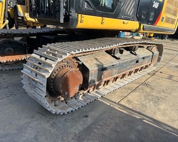 CAT340FUHD 2ピース＆ロングブーム  5本配管 架台付き　2150hour 2018year 中古建設機械 写真13（株式会社広建機）
