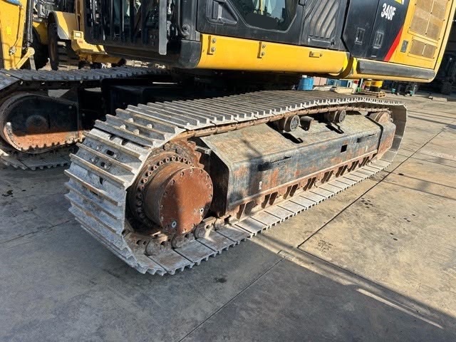CAT340FUHD 2ピース＆ロングブーム  5本配管 架台付き　2150hour 2018year 中古建設機械 写真3（株式会社広建機）