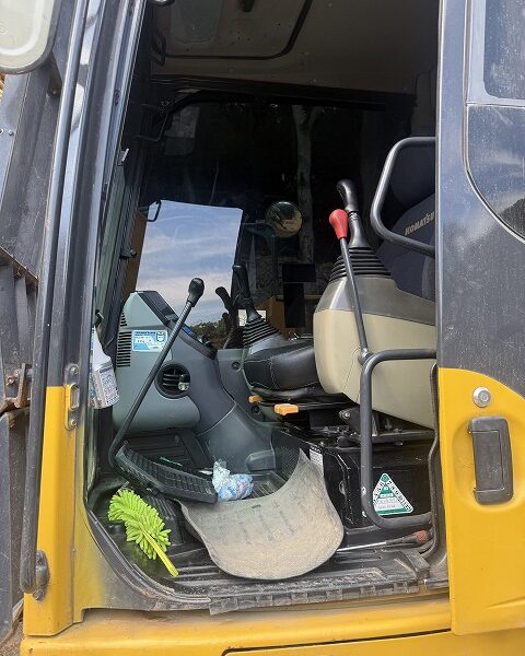 PC138US-8 油圧ショベル 2012年製 5882hr コマツ製 中古建設機械 写真15(株式会社広建機)