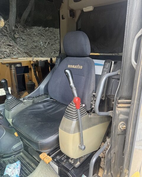 PC138US-8 油圧ショベル 2012年製 5882hr コマツ製 中古建設機械 写真16(株式会社広建機)