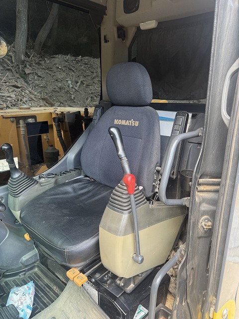 PC138US-8 油圧ショベル 2012年製 5882hr コマツ製 中古建設機械 写真8（株式会社広建機）