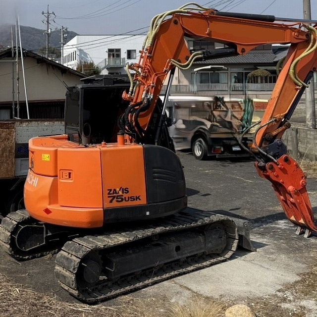 ZX75USK-5B　ツーピース 油圧ショベル　3576hr　日立建機製 中古建設機械 写真3（株式会社広建機）