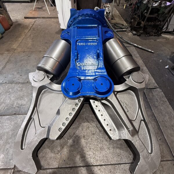 TSRC-1000V-F 0.7m3用SRC解体機 ほぼ未使用 全塗装品オカダアイヨン okada aiyon 中古建設機械 写真8（株式会社広建機）