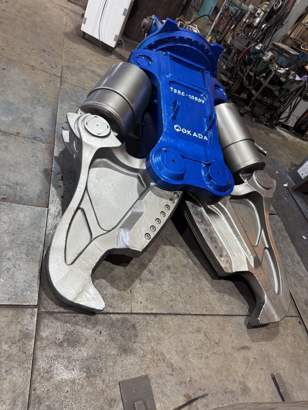 TSRC-1000V-F 0.7m3用SRC解体機 ほぼ未使用 全塗装品オカダアイヨン okada aiyon 中古建設機械 写真1（株式会社広建機）