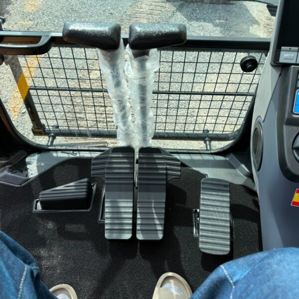 PC350-11 併用配管機 2023yr 100hr 譲渡証有り 中古建設機械 写真35(株式会社広建機)