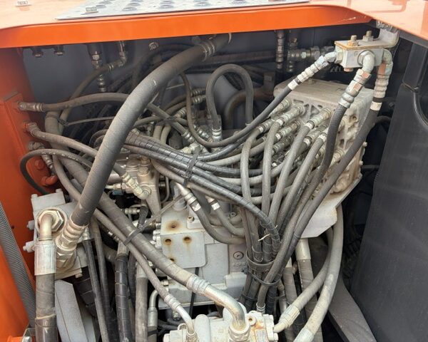 ZX130K-5B ハイボス仕様 ５本配管 1300hour 2016year 0.45m3油圧ショベル  日立建機 中古建設機械 写真79（株式会社広建機）