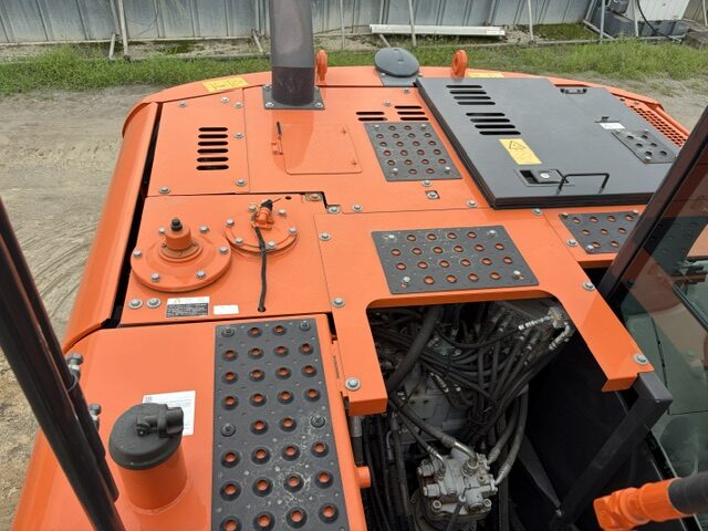 ZX130K-5B ハイボス仕様 ５本配管 1300hour 2016year 0.45m3油圧ショベル  日立建機 中古建設機械 写真35（株式会社広建機）