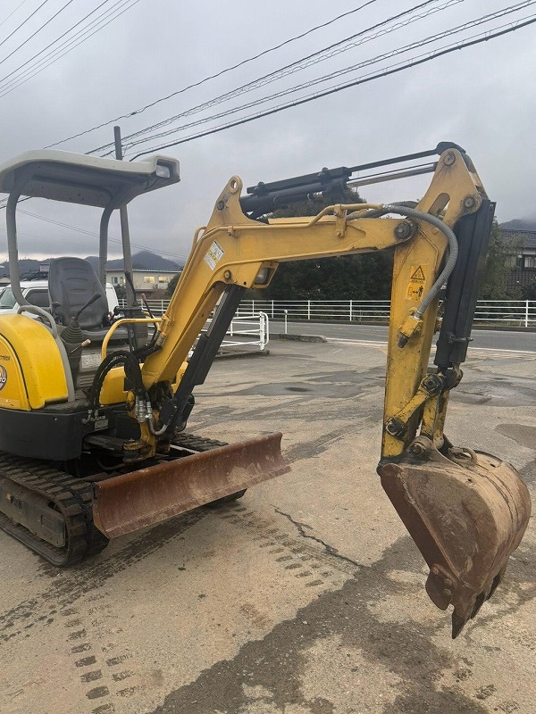 Vio20-3 併用配管 2690hr ブレード付き シリンダーガード付き ゴムクローラー 中古建設機械 写真2（株式会社広建機）