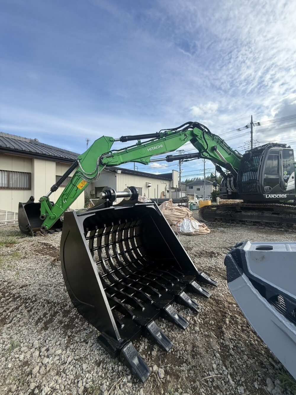 0.7m3用スケルトンバケット 横ピン 新品 100 × 150 mm 網目 中古建設機械 写真4（株式会社広建機）