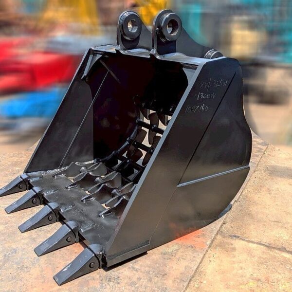 0.7m3コベルコ用ロデオバケット 横ピン 未使用品 110 × 140 mm 網目サイズ 中古建設機械 写真16（株式会社広建機）