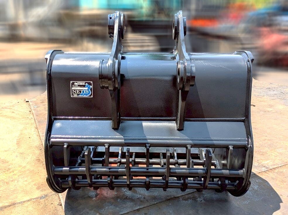 0.7m3コベルコ用ロデオバケット 横ピン 未使用品 110 × 140 mm 網目サイズ 中古建設機械 写真8（株式会社広建機）