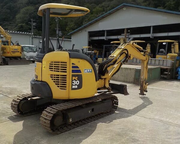PC30MR-3 コマツ 配管 2015年式 2590hour 中古建設機械 写真10(株式会社広建機)