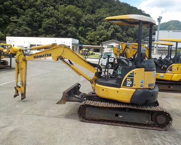 PC30MR-3 コマツ 配管 2015年式 2590hour 中古建設機械 写真12(株式会社広建機)