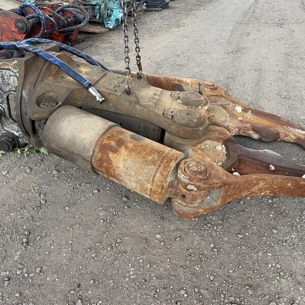 古河ロックドリル 0.7用大割機 VX235 2375kg 2015年式 FURUKAWA 中古建設機械 写真15（株式会社広建機）