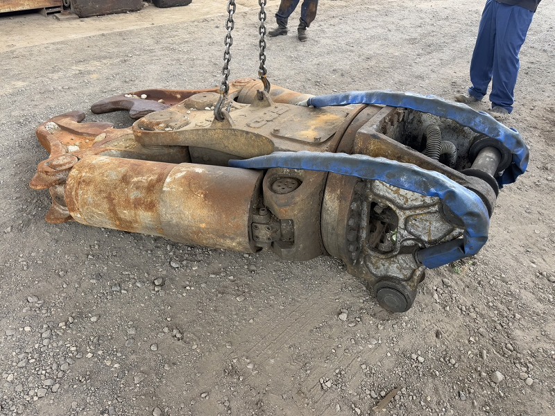 古河ロックドリル 0.7用大割機 VX235 2375kg 2015年式 FURUKAWA 中古建設機械 写真8（株式会社広建機）