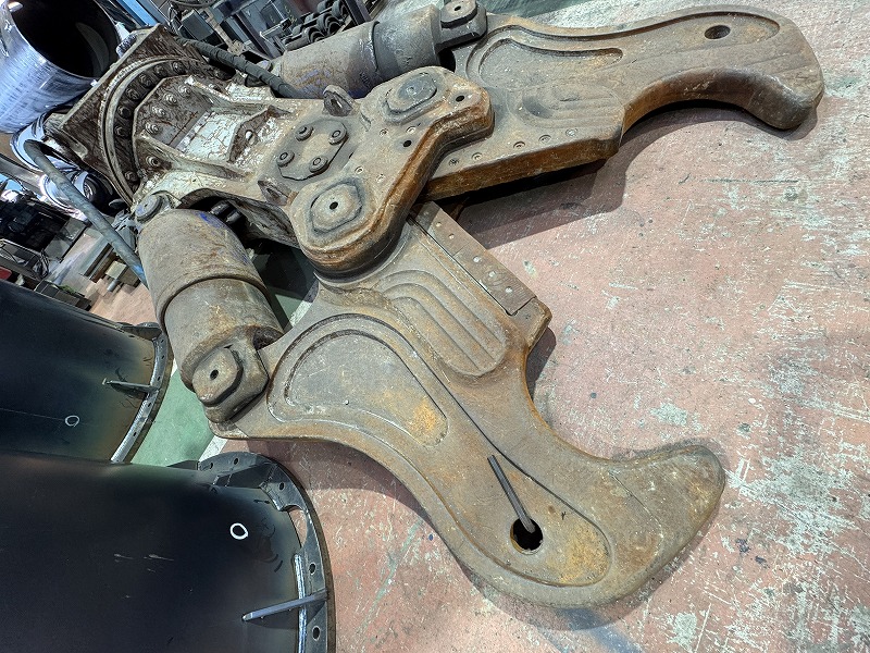 SRC48 1.6用SRC解体機 NPK 4810kg 整備塗装予定 中古建設機械 写真2（株式会社広建機）