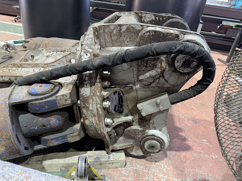 SRC48 1.6用SRC解体機 NPK 4810kg 整備塗装予定 中古建設機械 写真18（株式会社広建機）