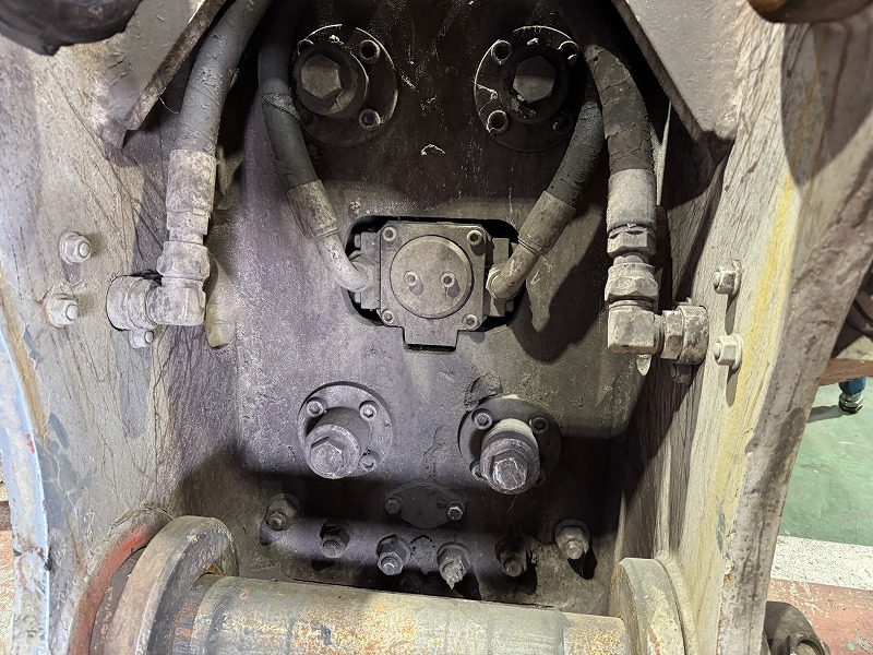 SRC48 1.6用SRC解体機 NPK 4810kg 整備塗装予定 中古建設機械 写真9（株式会社広建機）