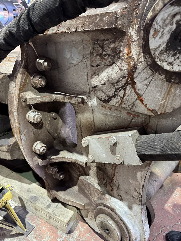 SRC48 1.6用SRC解体機 NPK 4810kg 整備塗装予定 中古建設機械 写真12（株式会社広建機）