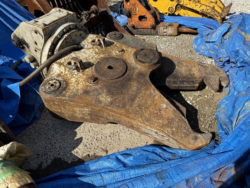 CUT50-ARTS 旋回 0.45m3用鉄骨カッター カットクン オカダアイヨン製 1180kg 整備予定 中古建設機械 写真3（株式会社広建機）