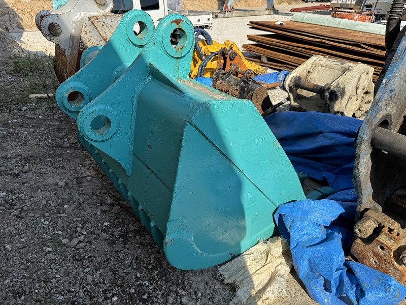 0.7m3コベルコ用スケルトンバケット 横ピン 網目100mm × 120mm 中古建設機械 写真6（株式会社広建機）