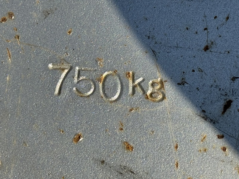 0.7m3コベルコ用スケルトンバケット 縦ピン 網目100mm × 150mm シルバー色 中古建設機械 写真7（株式会社広建機）