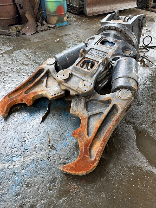 TSWB950V 0.45&0.7m3 兼用大割機 1610kg 2015年式 オカダアイヨン 整備中 中古建設機械 写真1（株式会社広建機）